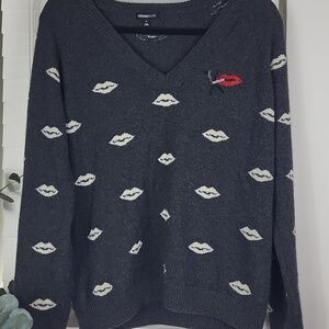 Minnierose 100% cashmere light Charcoal V-Neck Sweater. Size M